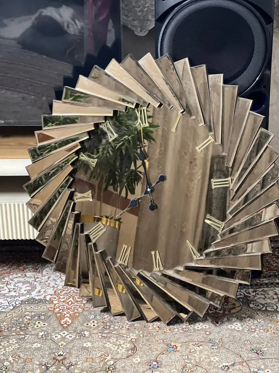 ساعت دیواری آیینه ایی رنگ گلد سالم و تمیز|ساعت دیواری و تزئینی|رباط‌کریم, رباط‌کریم|دیوار