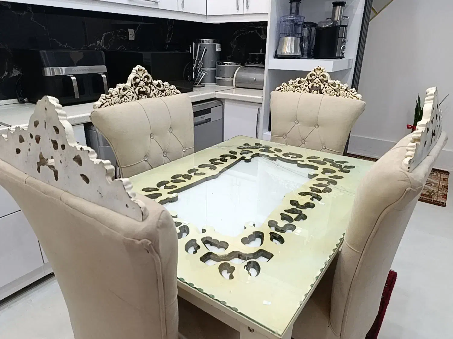 میز غذاخوری|میز و صندلی غذاخوری|تربت جام, شهید غلام زاده|دیوار