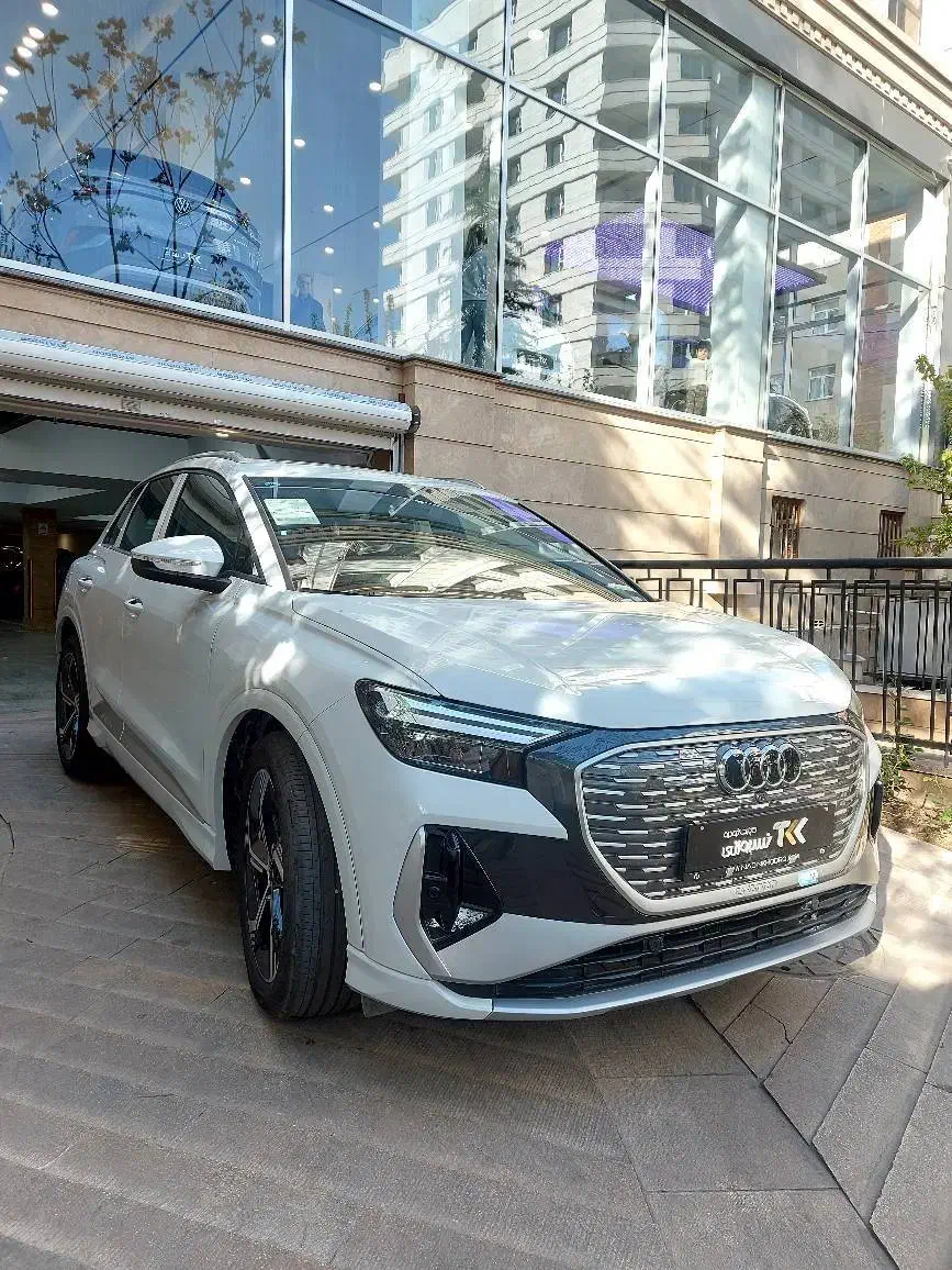 Audi Q4-40 etron 2025|خودرو سواری و وانت|تهران, کاشانک|دیوار