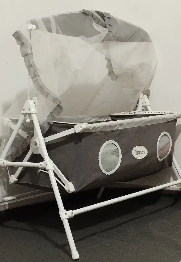 گهواره مانلی اسپرت فوری|تخت و صندلی بچه|پاکدشت, پاکدشت (مامازند)|دیوار