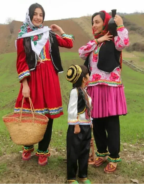 لباس محلی / لباس اقوام|لباس|گرگان, |دیوار