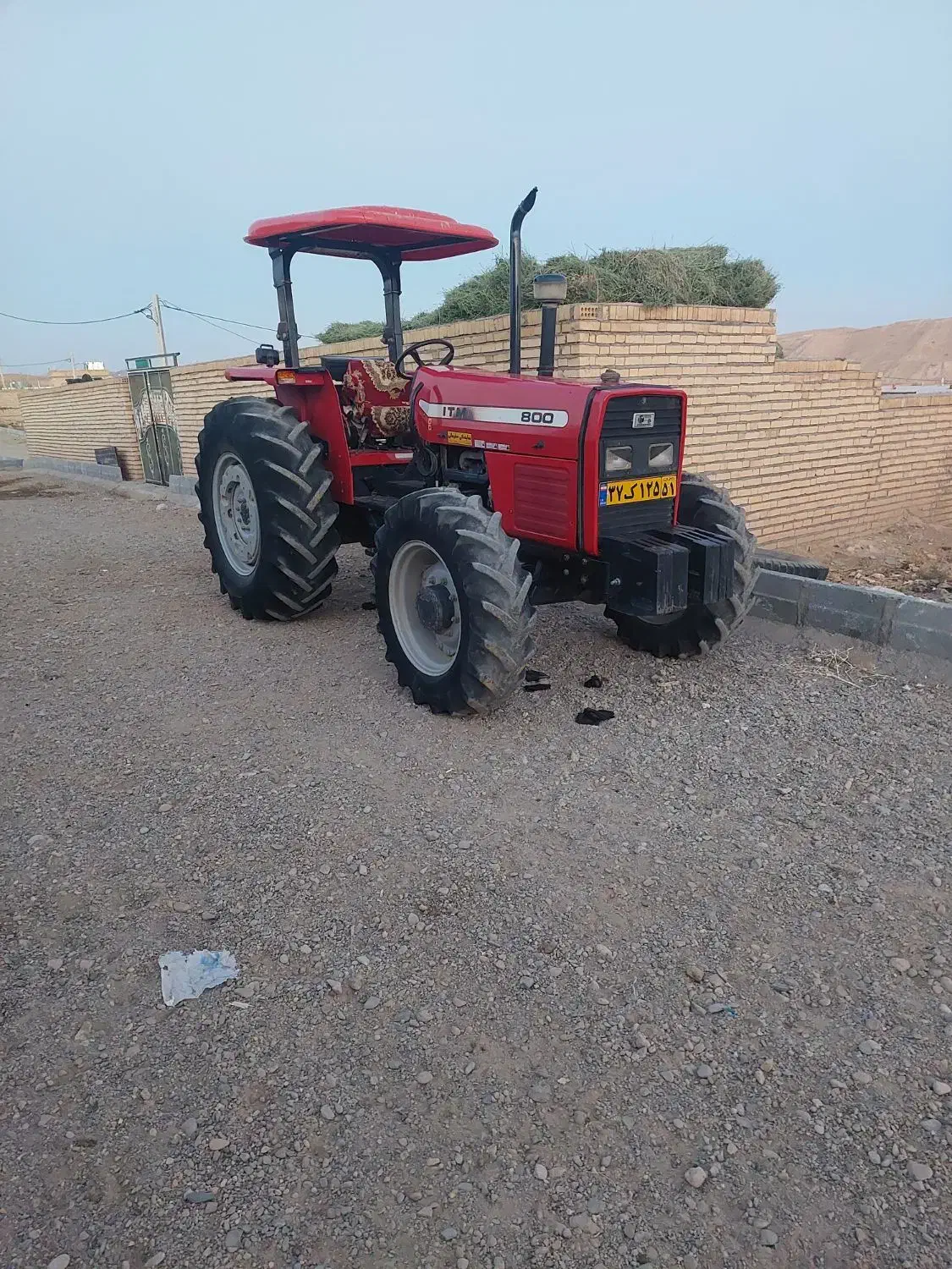 تراکتور۸۰۰ مدل ۹۸|خودرو سنگین|کرانی, |دیوار