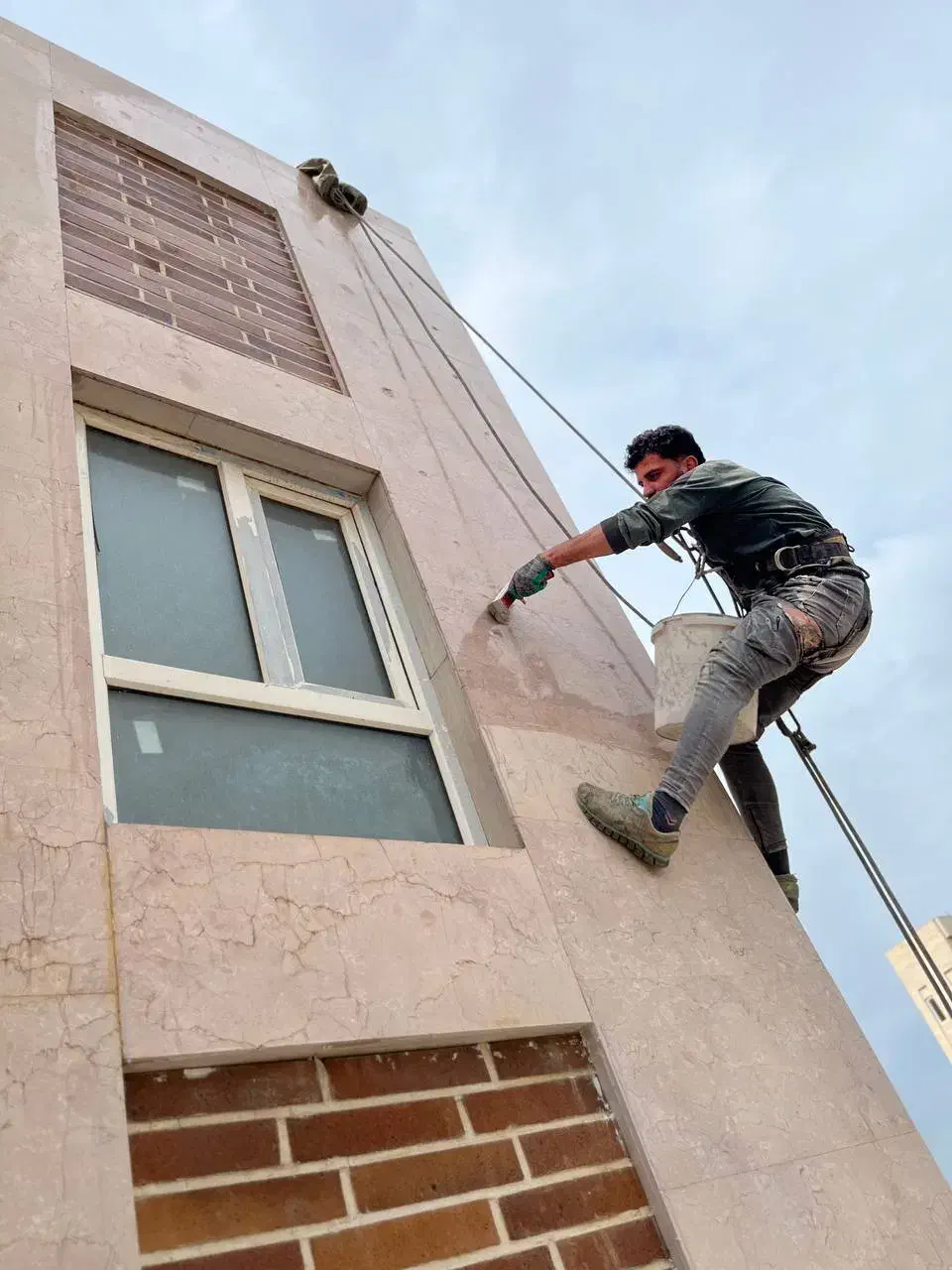 پیچ و رولپلاک،نورپردازی،نانو،عایق کاری،کاردرارتفاع|خدمات پیشه و مهارت|بندر ماهشهر, |دیوار