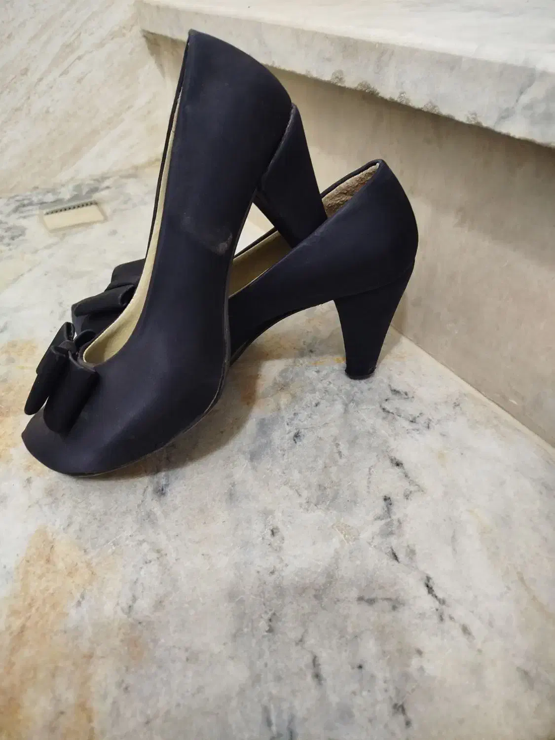 کفش مجلسی|کیف، کفش، کمربند|بروجرد, |دیوار