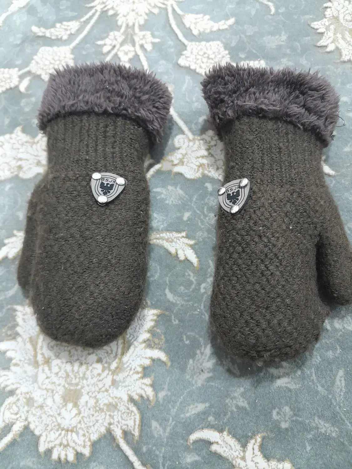 یک جفت دستکش بچگانه|لباس|تهران, افسریه شمالی|دیوار