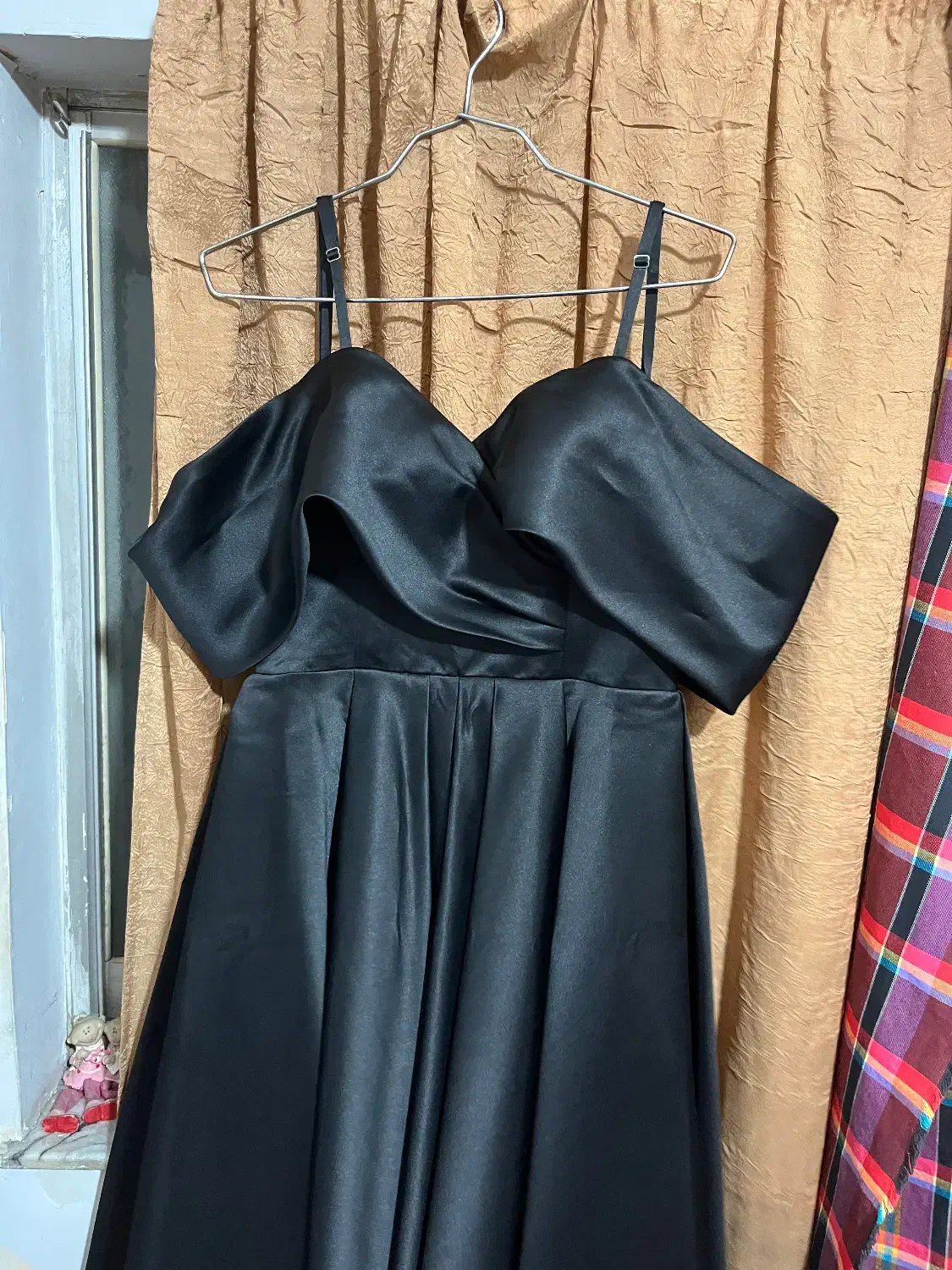 دکلته مجلسی|لباس|نکا, |دیوار