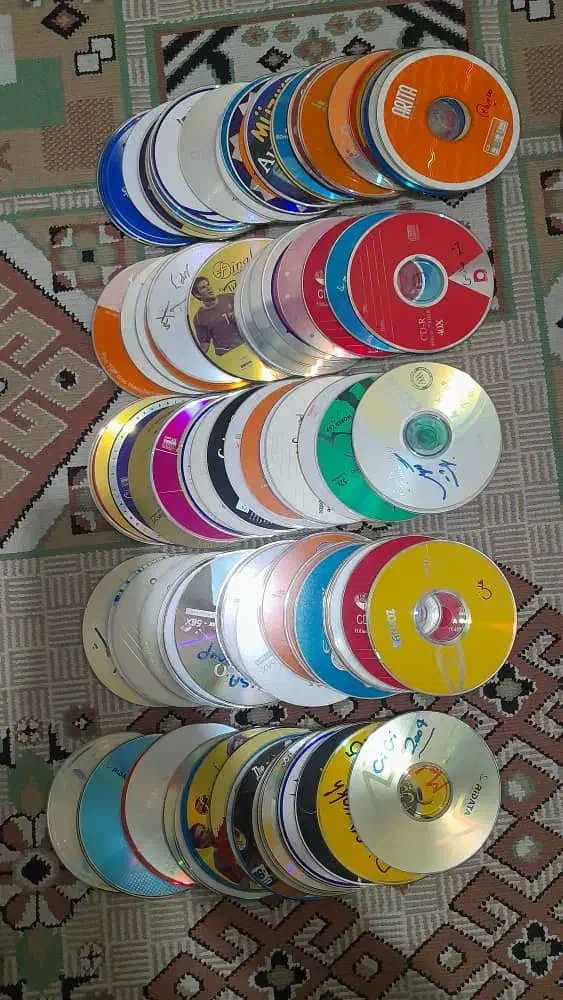 سی دی  و دی وی دی نوستالژی|فیلم و موسیقی|تبریز, |دیوار