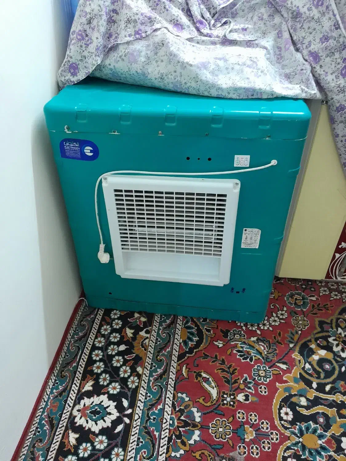 کولر ابی|کولر آبی|قاسم‌آباد (خواف), |دیوار