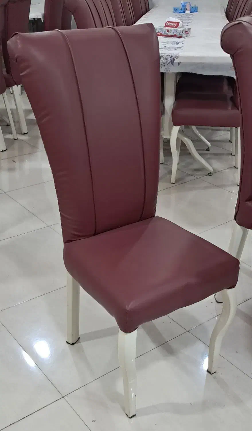 میز و صندلی|کافی‌شاپ و رستوران|صحنه, |دیوار