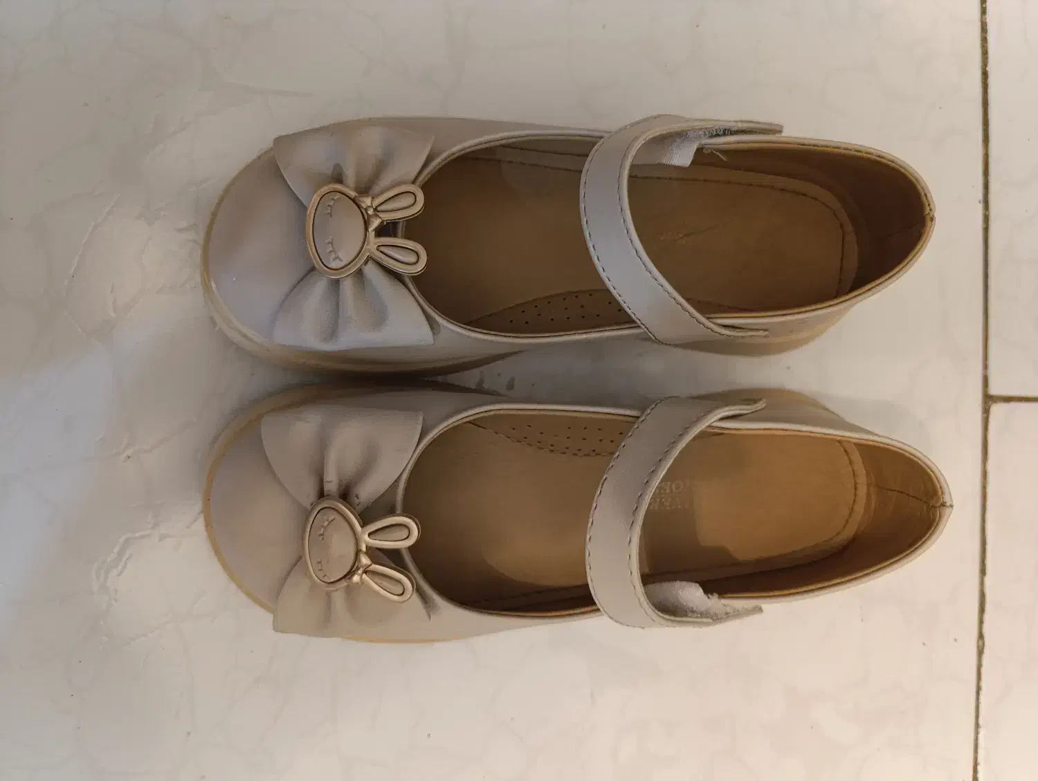 تعدادی کفش دخترانه|کفش و لباس بچه|کرج, عظیمیه|دیوار