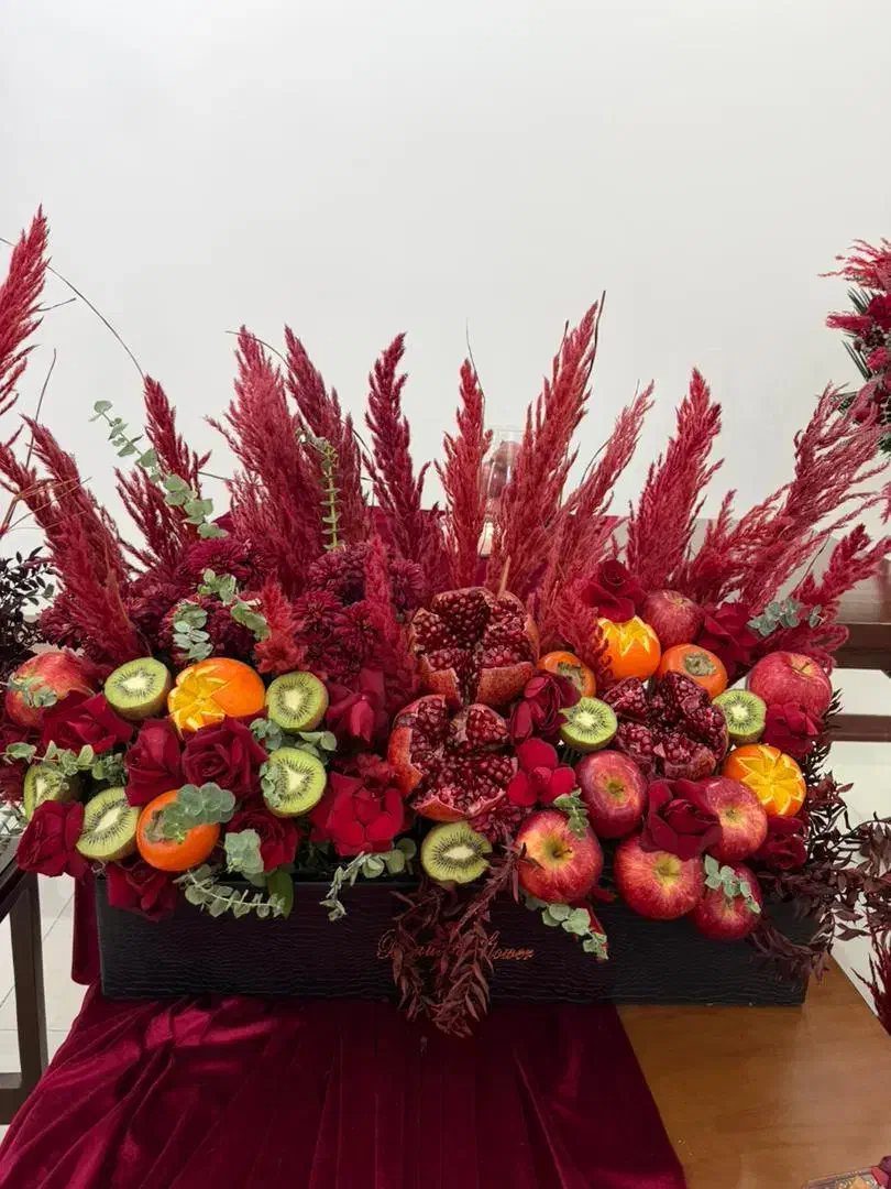 گل طبیعی ومیوه تزئین شده شب یلدا|گل و گیاه طبیعی|پاکدشت, پاکدشت (مامازند)|دیوار