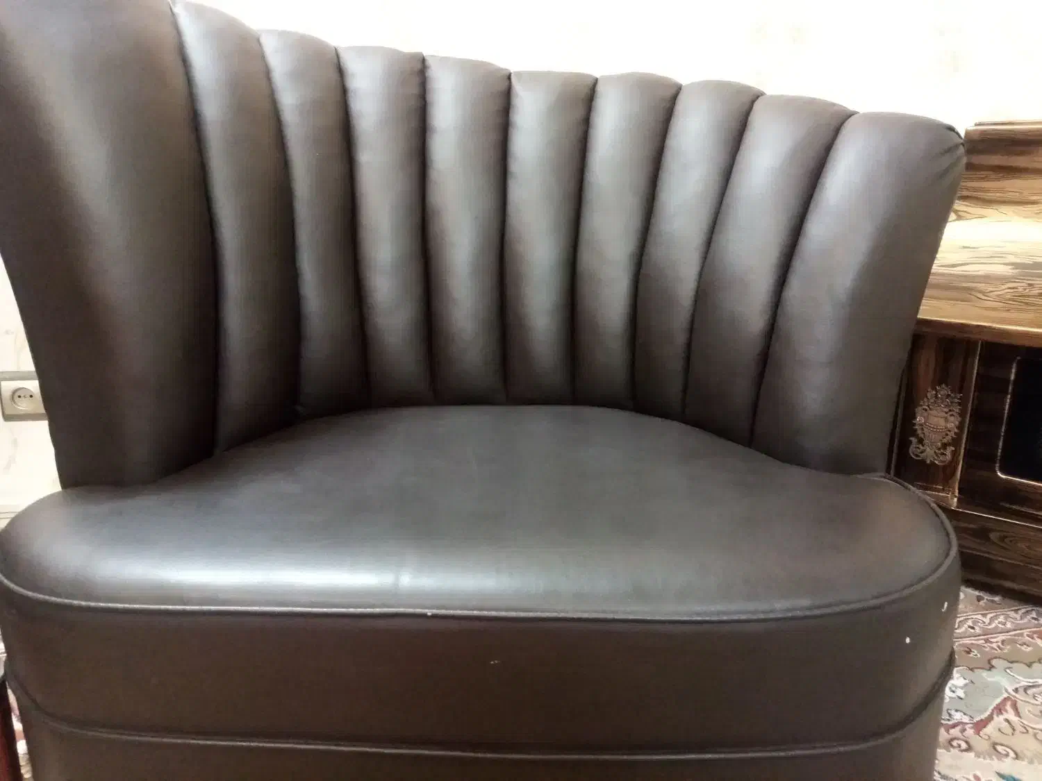 مبل چرم|مبلمان خانگی و میز عسلی|نیشابور, شهرک فیروزه|دیوار