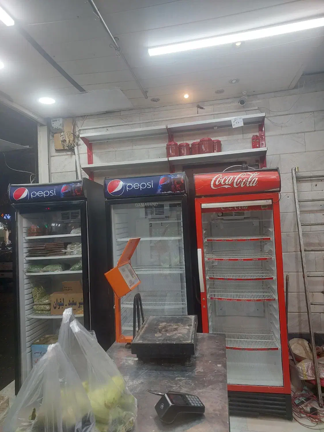 ۳ عدد باهم ۶۵ میلیون و ۱ میز استیل|فروشگاه و مغازه|تهران, دردشت|دیوار