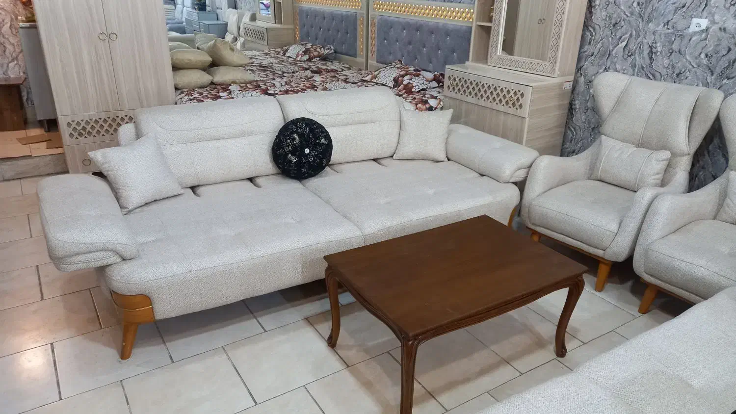 مبل راحتی وسلطنطی به‌قیمت تولید|مبلمان خانگی و میز عسلی|زنجان, |دیوار