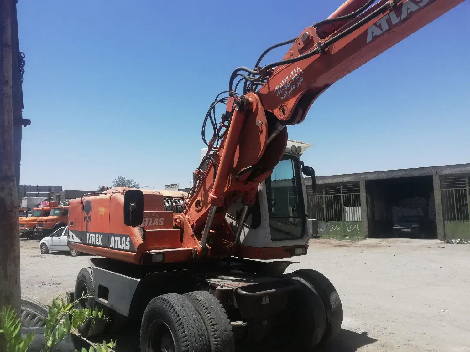 بیل لاستیکی اطلس 1604|خودرو سنگین|فریمان, |دیوار