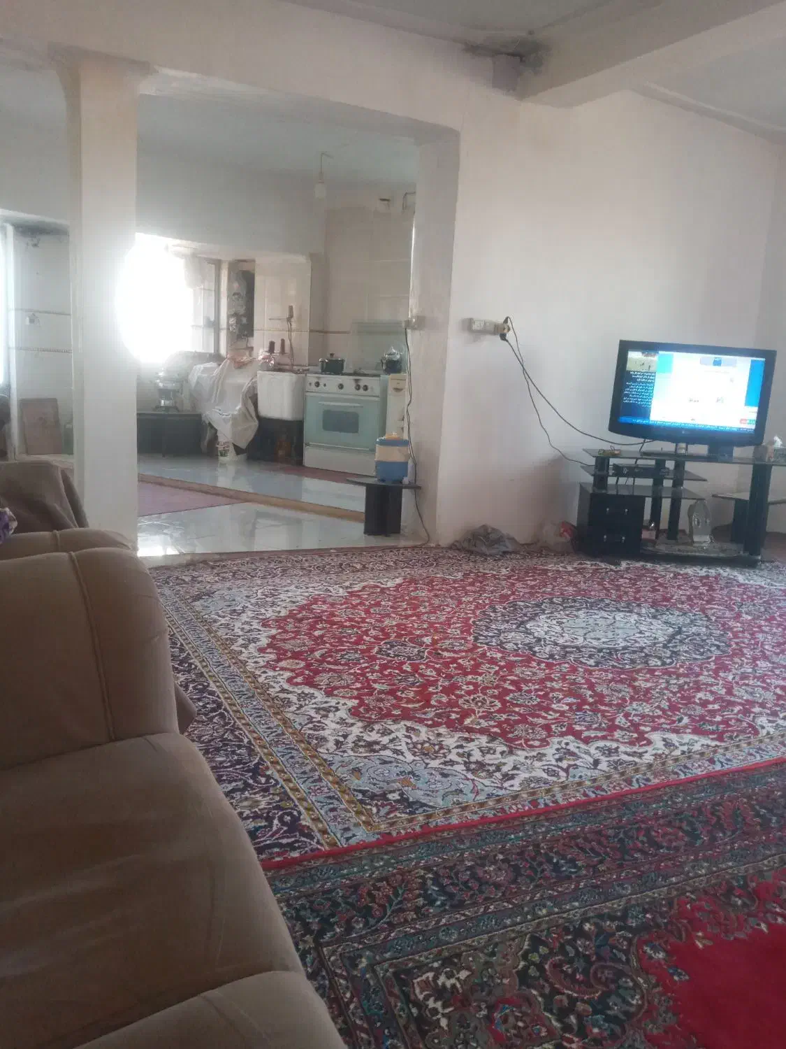 فروش منزل مسکونی باغ وزمین مسکونی به علت مهاجرت|فروش خانه و ویلا|کوزران, |دیوار