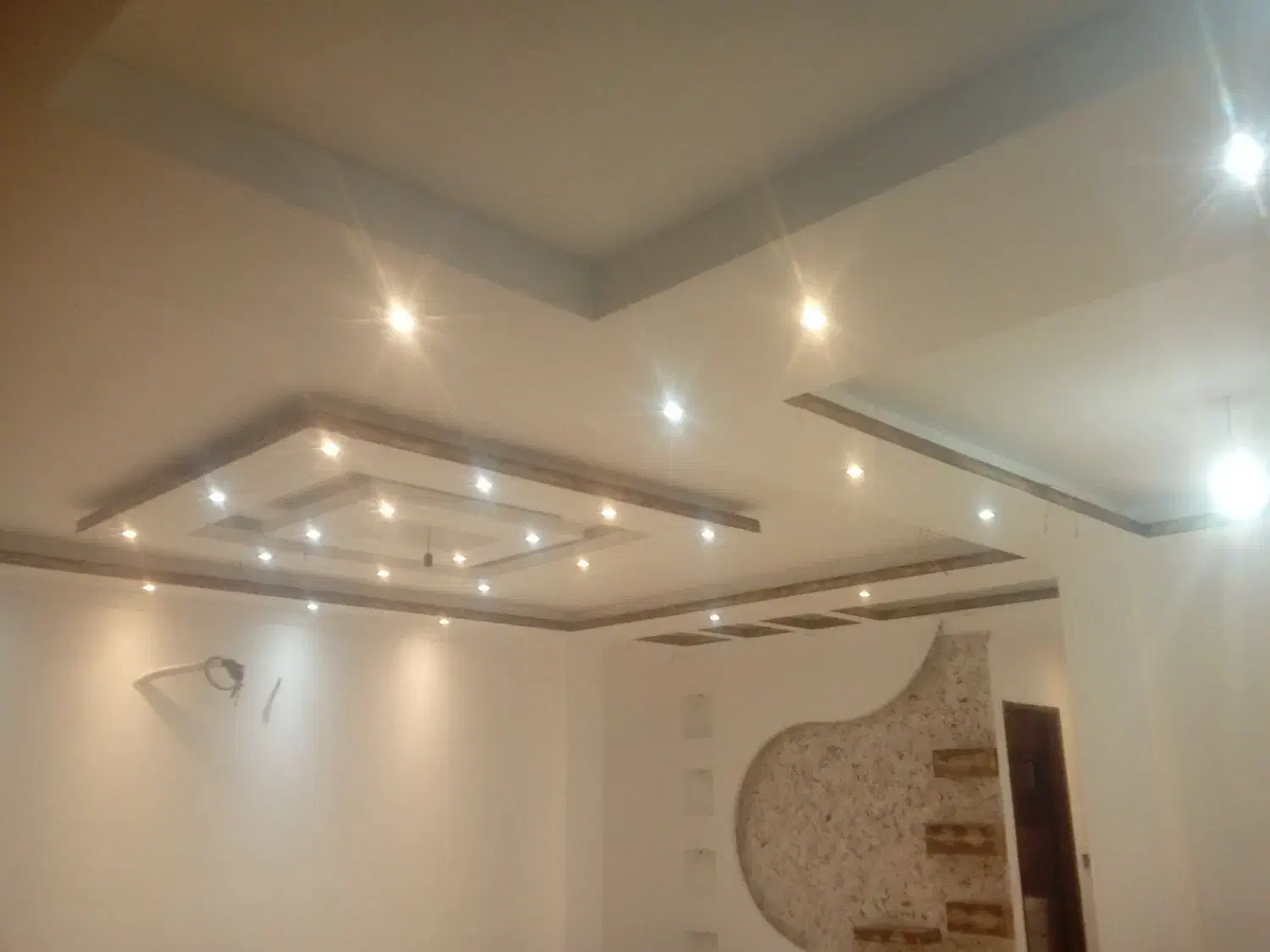 اجرای کلیه کارهای نقاشی ساختمان|خدمات پیشه و مهارت|رشت, سلیمانداراب|دیوار