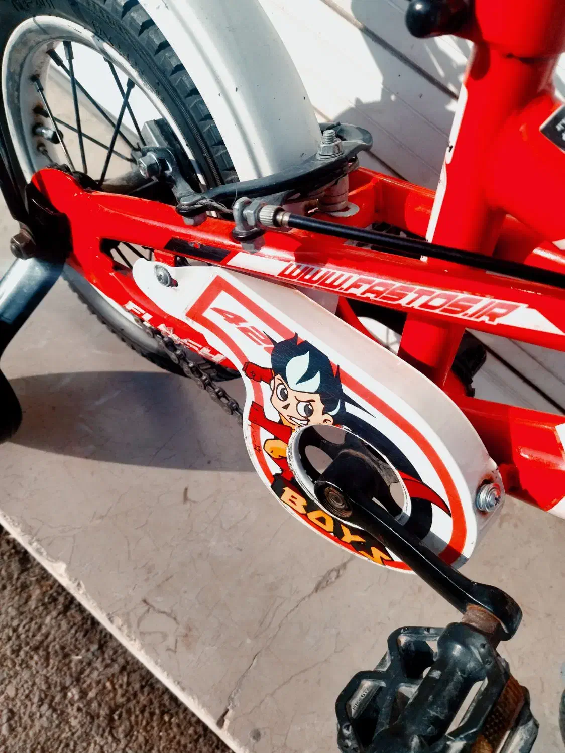 دوچرخه 12 شیک لوکس در حد نو مناسب کادو و هدیه|دوچرخه، اسکیت، اسکوتر|اصفهان, شهرک امام خمینی|دیوار