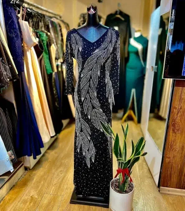 لباس مجلسی اجاره وکرایه همه سایزتابارداری|لباس|قم, شاه ابراهیم|دیوار