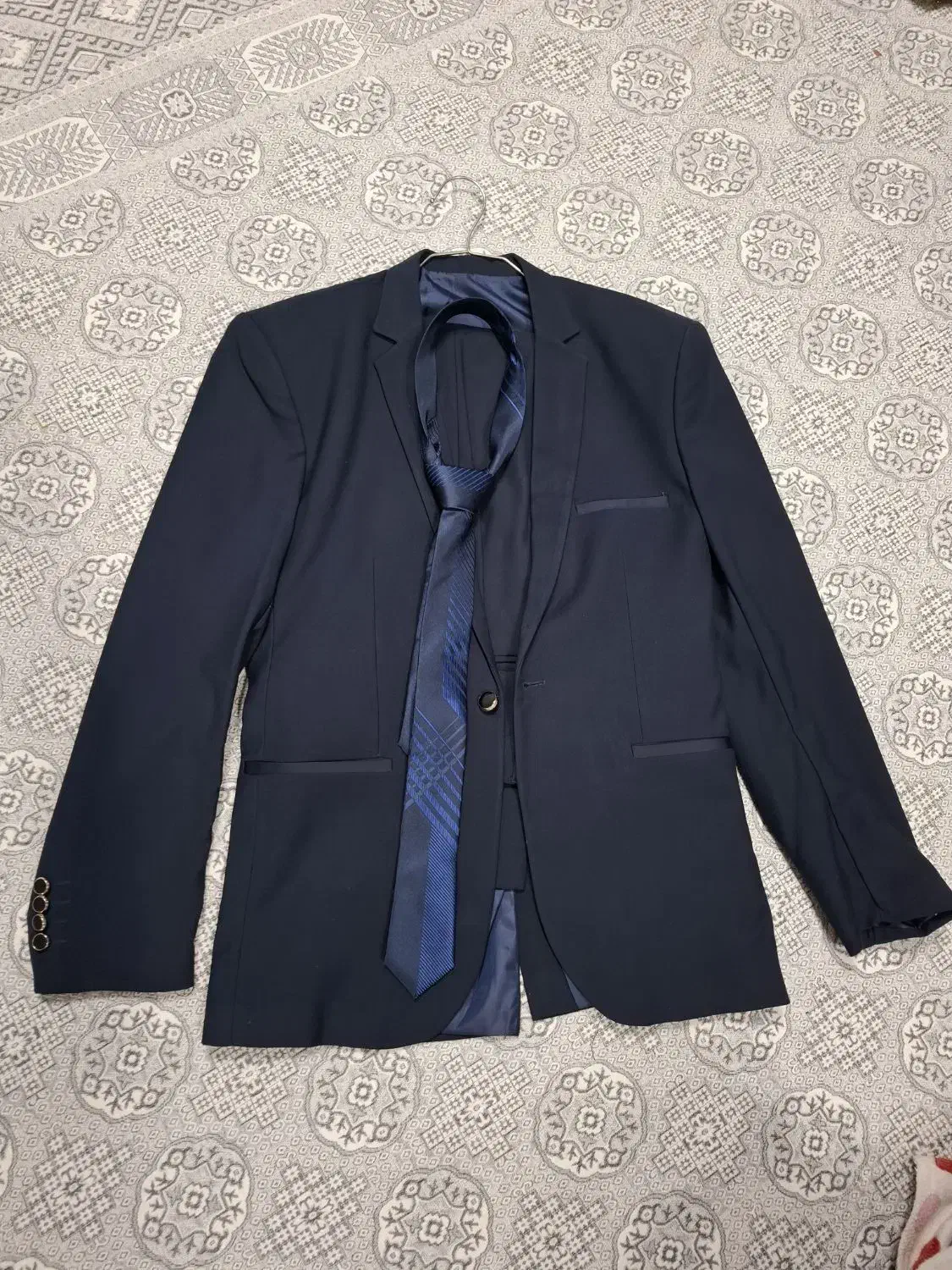 کت مردانه و شلو|لباس|مهاباد (آذربایجان غربی), |دیوار