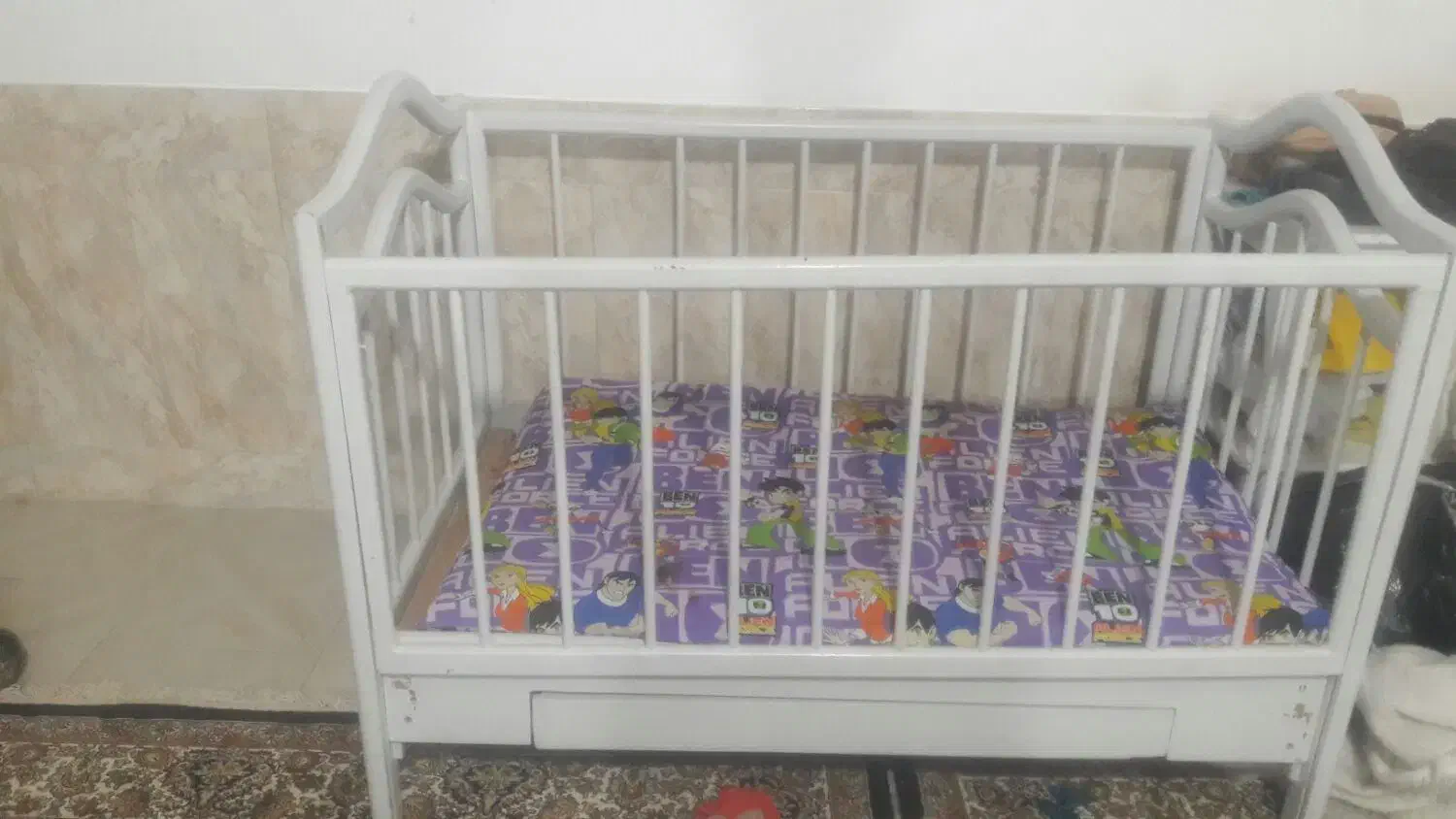 تخت بچه|تخت و صندلی بچه|مشهد, ایثارگران|دیوار