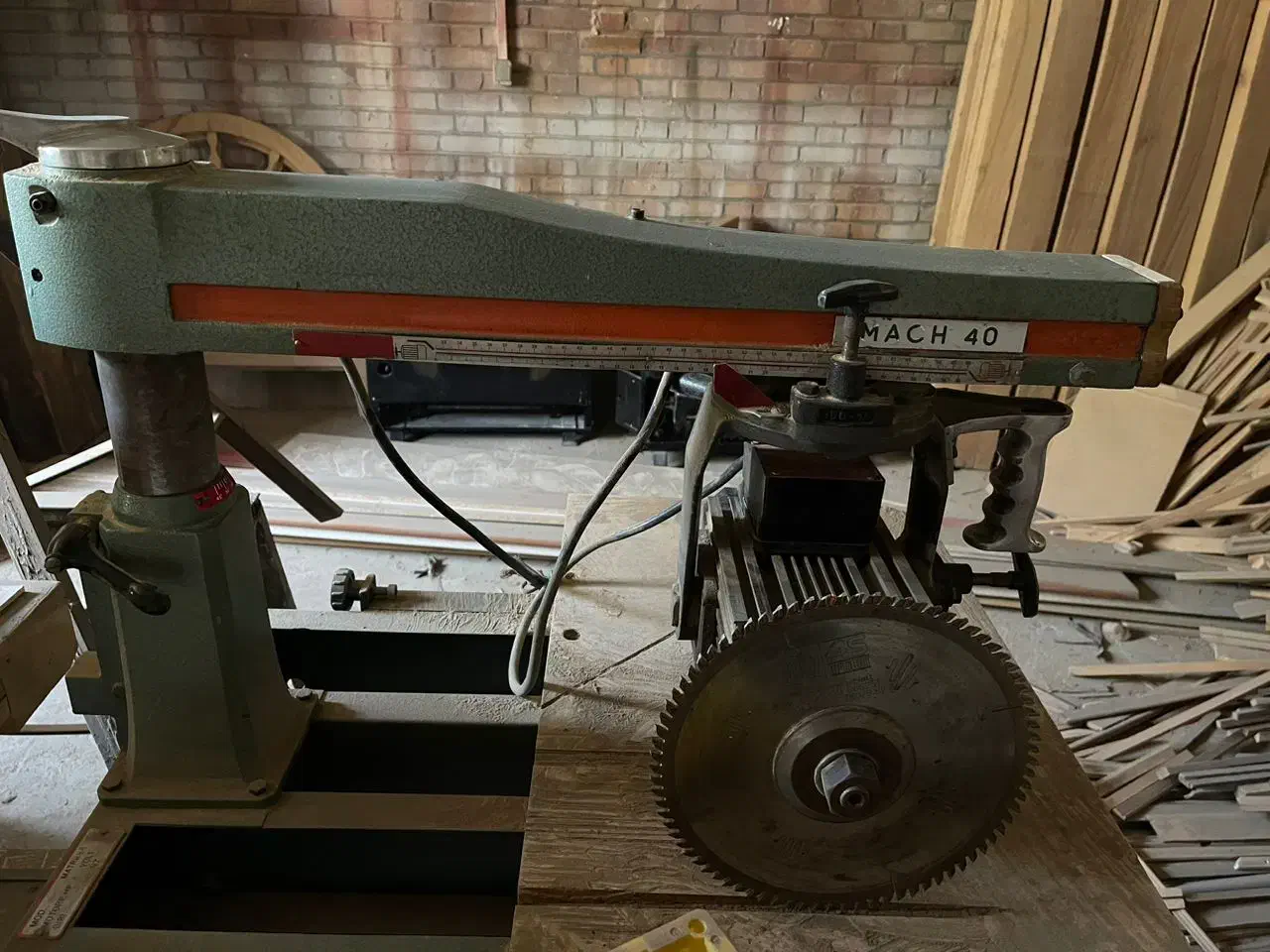 اره دیوالت ایتالیایی / کمپرسور باد ۳۰۰ آلمانی|ابزارآلات|جاجرود, |دیوار