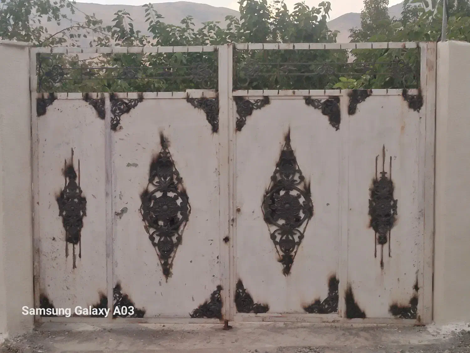 جوشکاری لوله کشی برق انجام میشود|خدمات پیشه و مهارت|آبیک, |دیوار