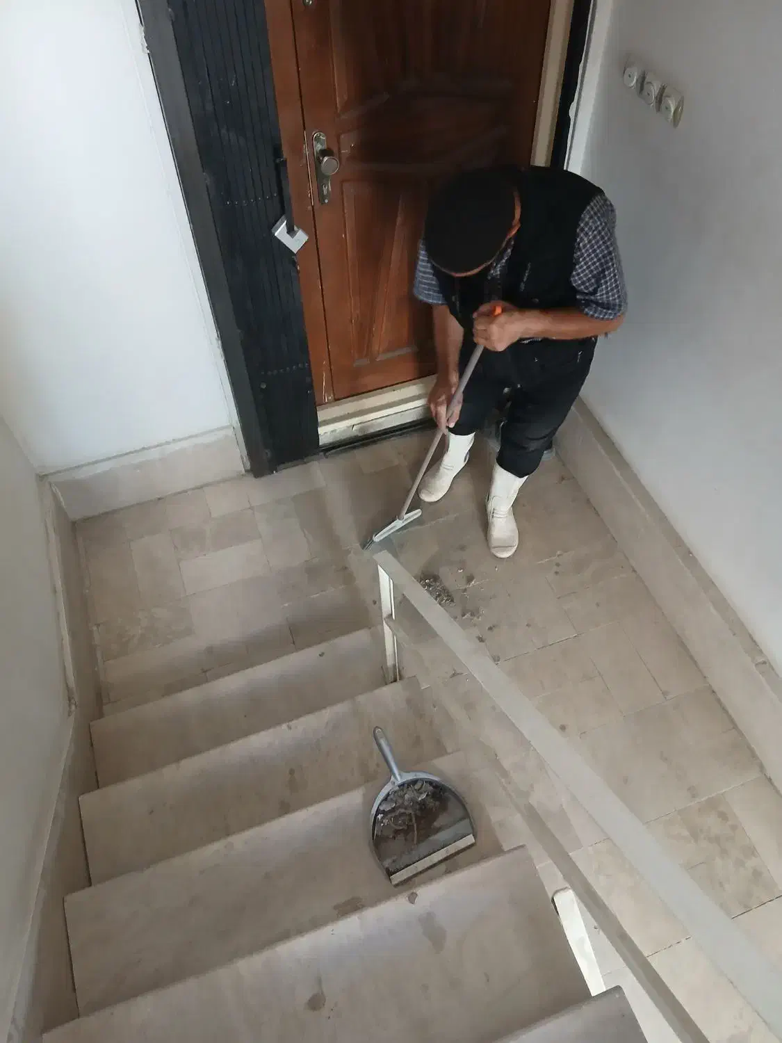 شرکت خدماتی نظافتی نظافتچی راه پله ومنازل|خدمات نظافت|تهران, امیریه|دیوار