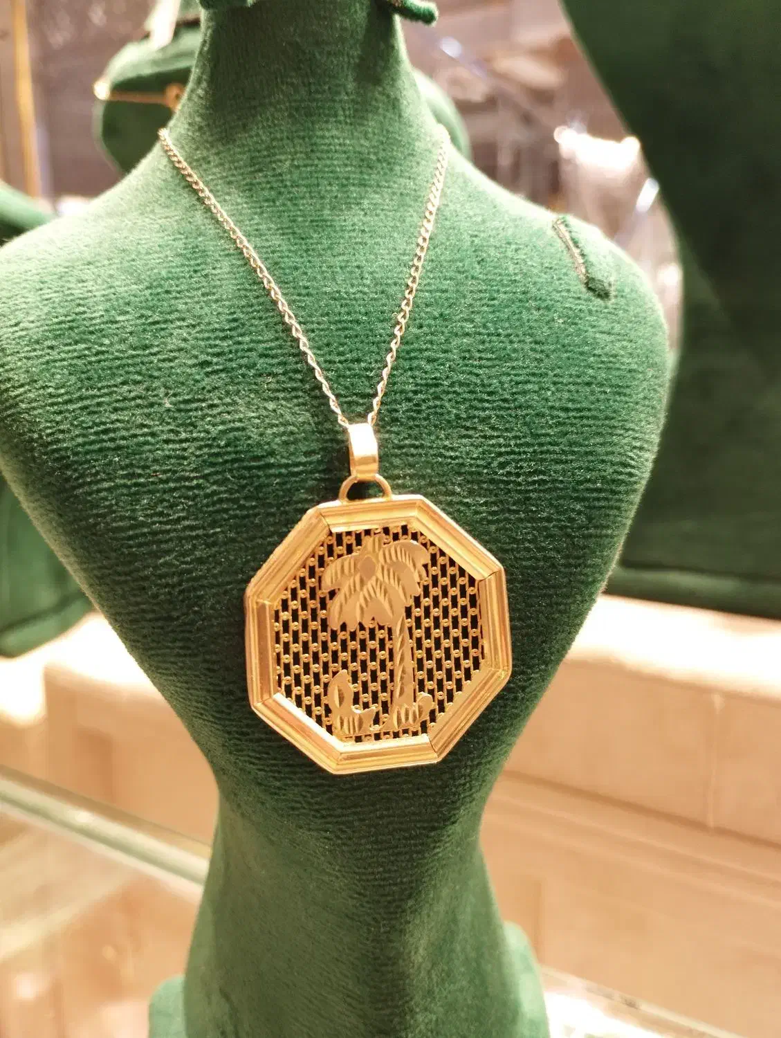 آویز زیبا فقط با 4%|جواهرات|ری, سرتخت|دیوار