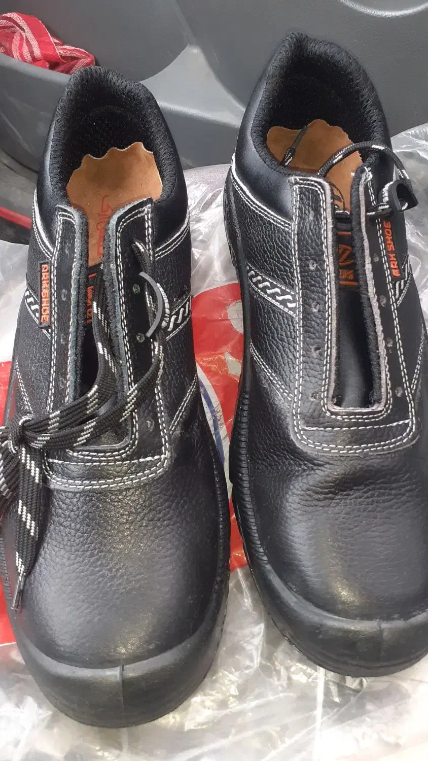 کفش کار ارک درجه یک با قیمت مناسب|کیف، کفش، کمربند|خمام, |دیوار