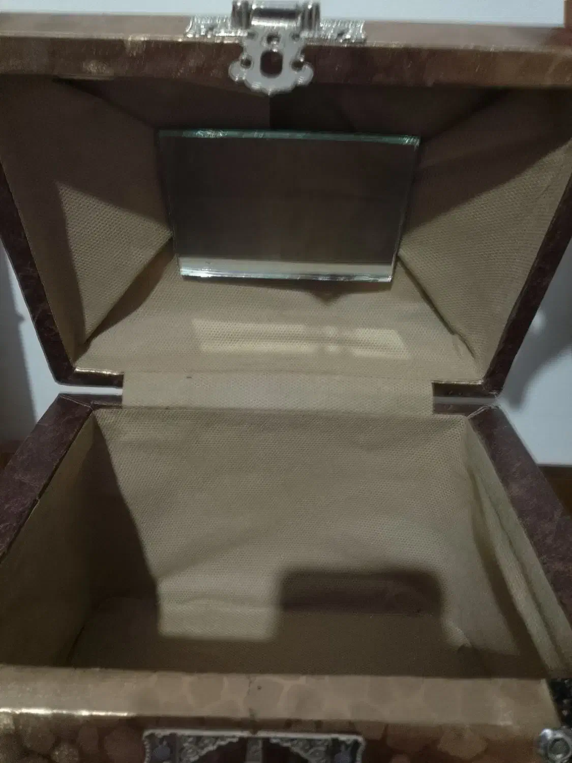 صندوقچه جهیزیه|صنایع دستی و سایر لوازم تزئینی|هشتگرد, شهرک گلها|دیوار