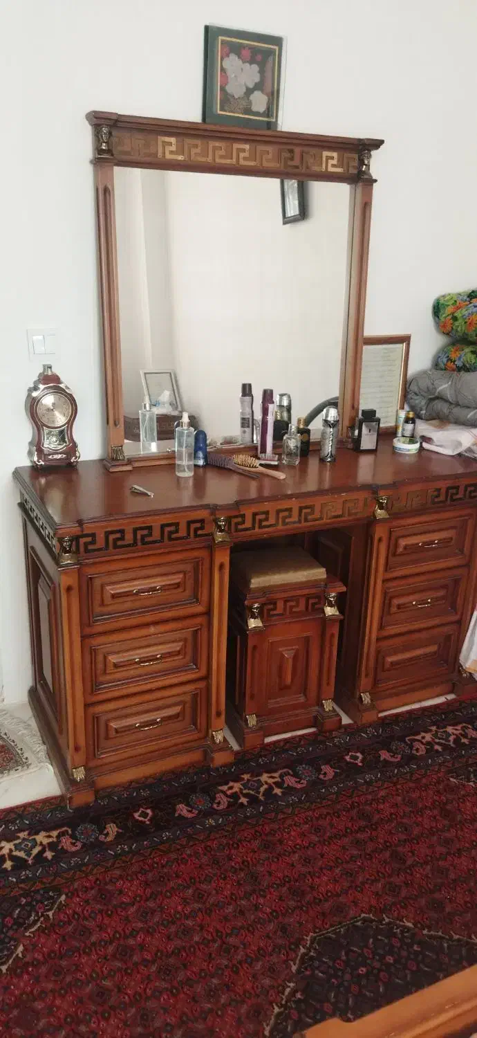 تخت به همراه خوشخواب|تخت و سرویس خواب|اردبیل, |دیوار