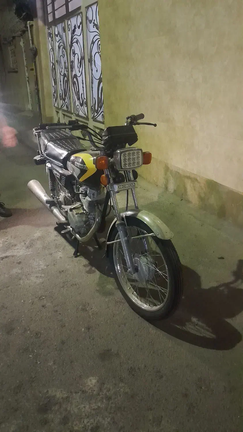 موتور سیکلت ۱۲۵ سحر۱۳۹۵کارت سوخت فعال|موتورسیکلت|کرج, مصباح|دیوار