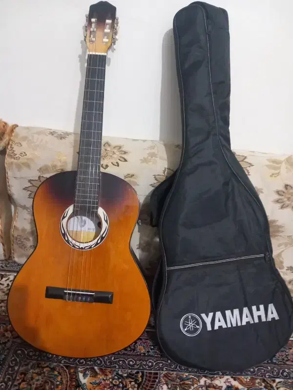 گیتار یاماها اصل|گیتار، بیس، امپلیفایر|ایذه, |دیوار