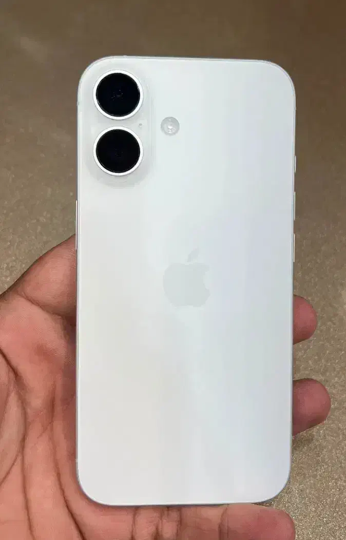 گوشی آیفون۱۶ نرمال سفید|موبایل|سبزوار, هویزه|دیوار