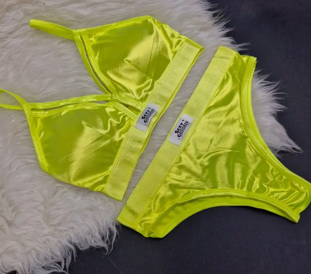 نیمتنه و شورت|لباس|مشهد, عامل|دیوار