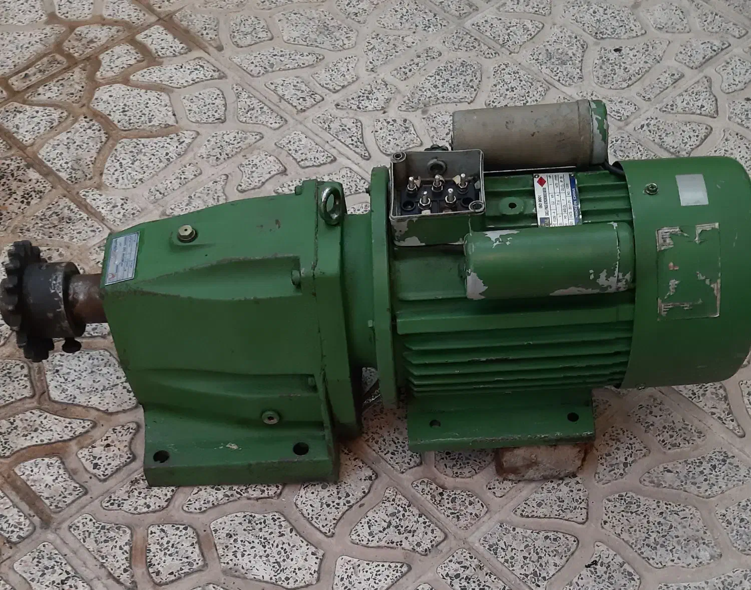 موتور گیربکس تک فاز بالابر کارکرده 3 hp 63 rpm|مصالح و تجهیزات ساختمان|فردیس, شهرک وحدت|دیوار