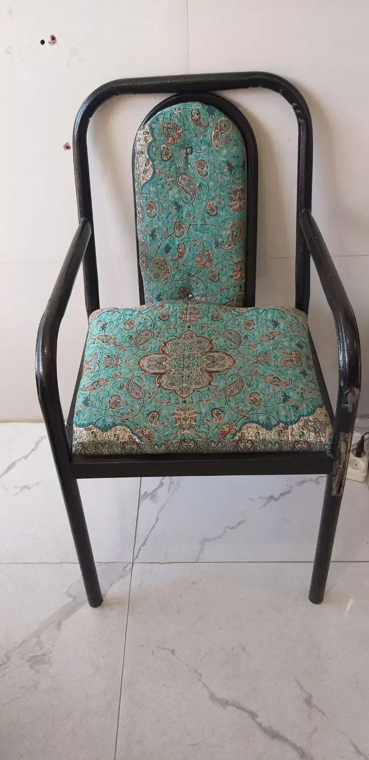 صندلی|صندلی و نیمکت|کنگاور, |دیوار