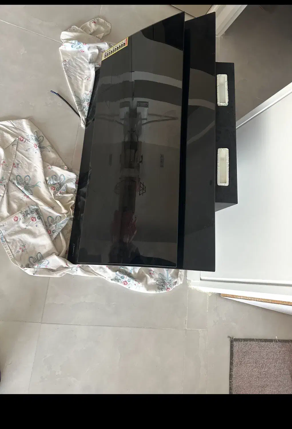 هود رابیتس|هود|شهریار, شهریار|دیوار