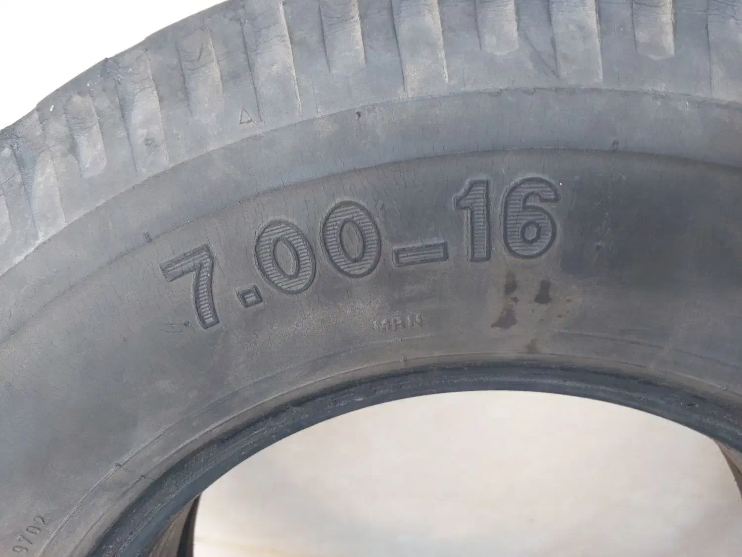 لاستیک جلو نیسان 16 700 دست دوم|قطعات یدکی و لوازم جانبی|رامهرمز, |دیوار