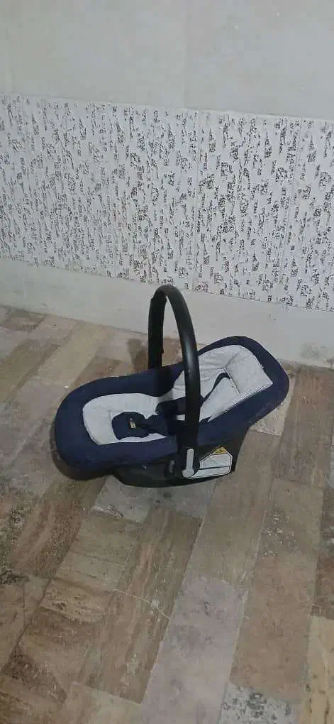 کریر و کالسکه و صندلی ماشین کودک|کالسکه و لوازم جانبی|مشکیندشت, |دیوار