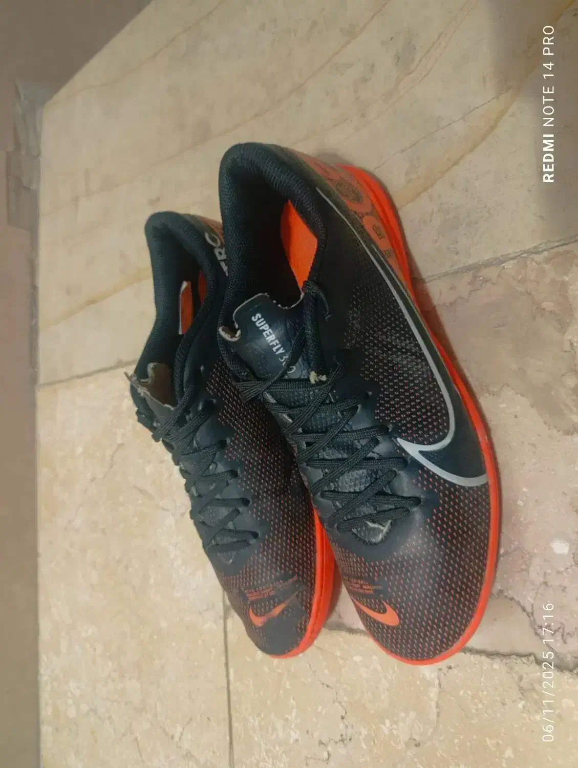 کفش فوتسالی|کیف، کفش، کمربند|نسیم‌شهر, |دیوار