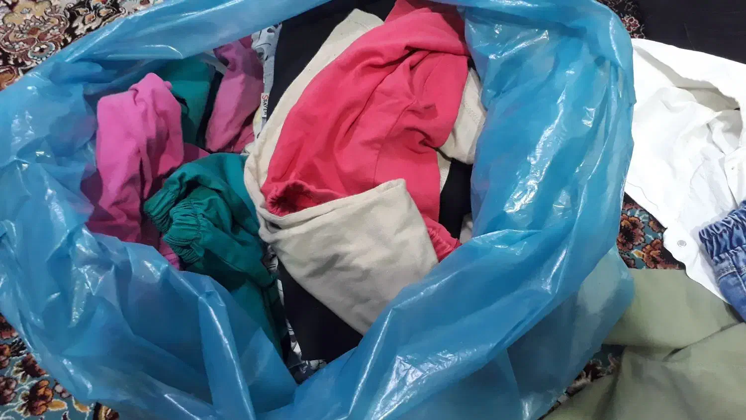 سلام یه تعداد لباس دخترانه از دوسال تا نه ده ساله|لباس|رشت, حمیدیان|دیوار