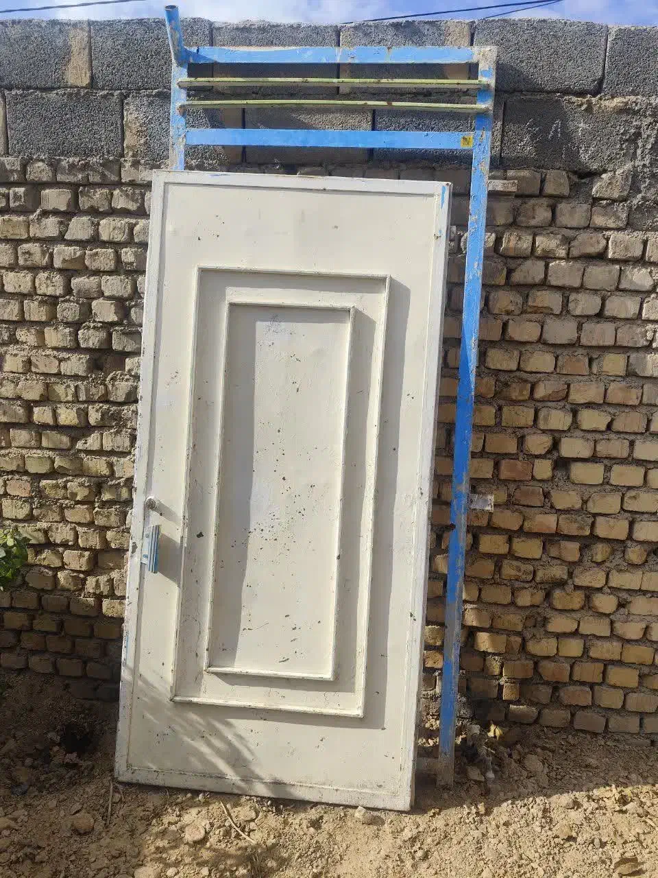 در حیاط|مصالح و تجهیزات ساختمان|خمین, |دیوار