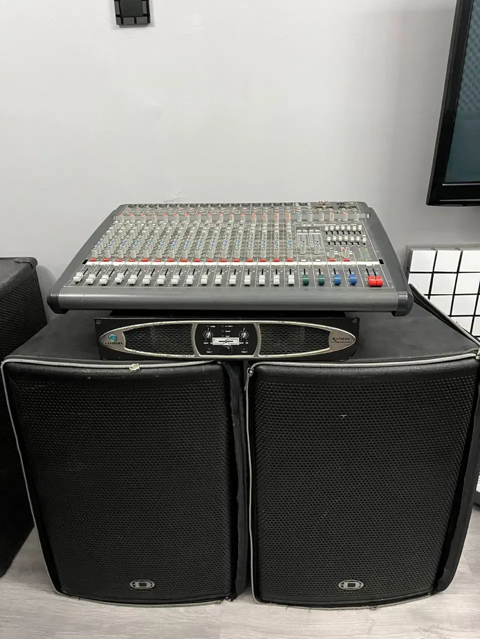 اجاره باند و میکسر/سیستم صوتی/نورپردازی|خدمات پذیرایی، مراسم|تهران, پونک|دیوار