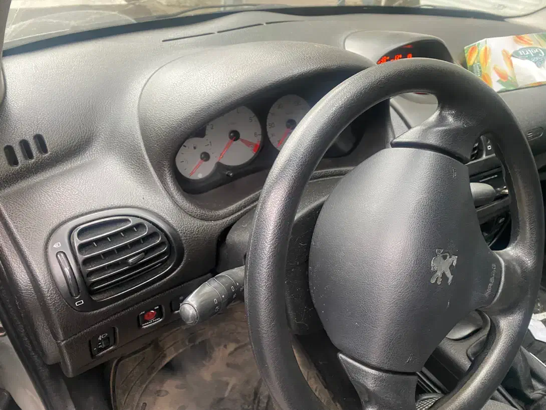 پژو ۲۰۶ تیپ ۵|خودرو سواری و وانت|رشت, استادسرا|دیوار