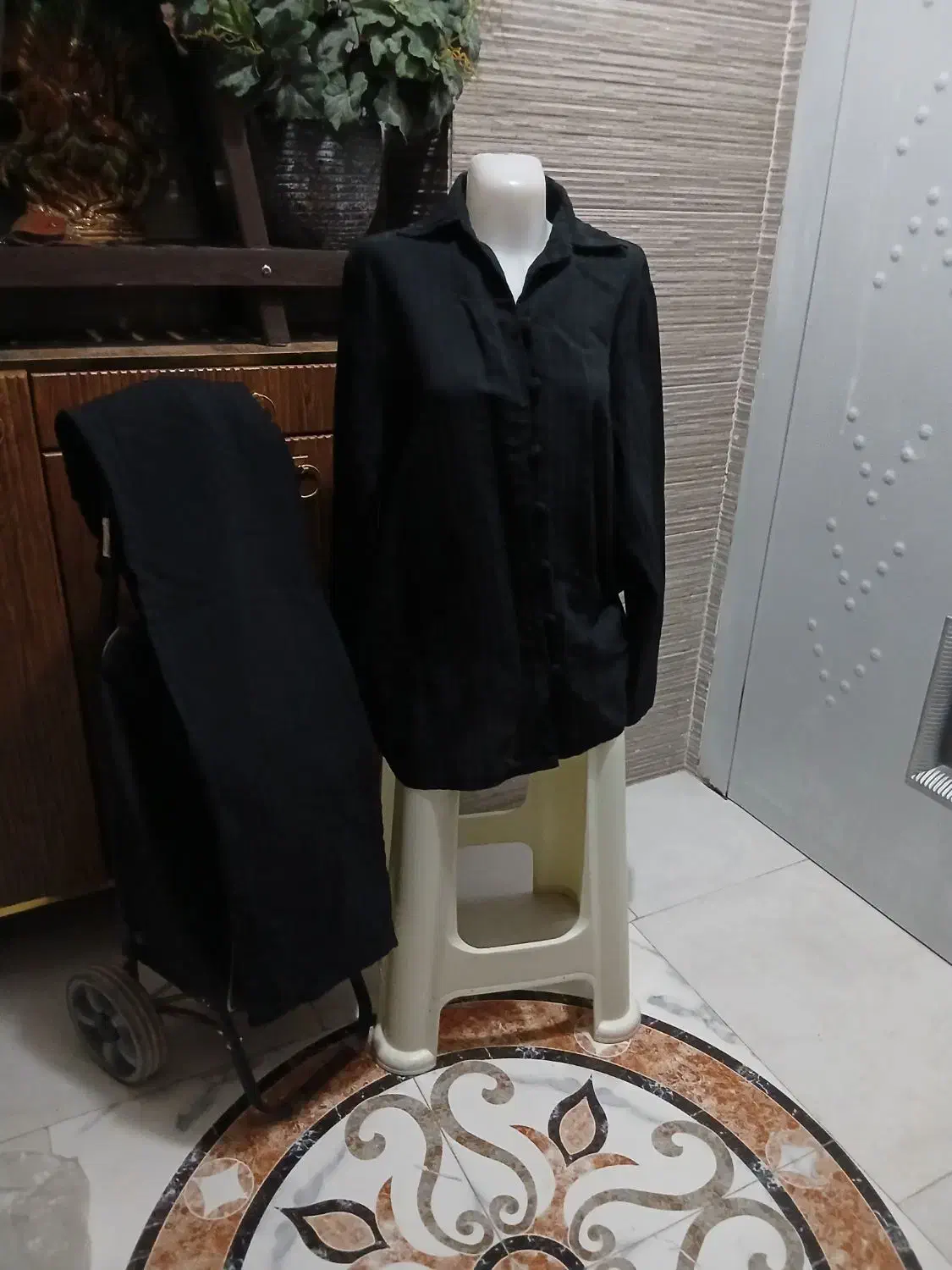 تعدادی  ست  شلوار و پیراهن سایز،۳۷ و ۳۸ و  تا ۵۰|حراج|اسلام‌شهر, شهرک قائمیه|دیوار