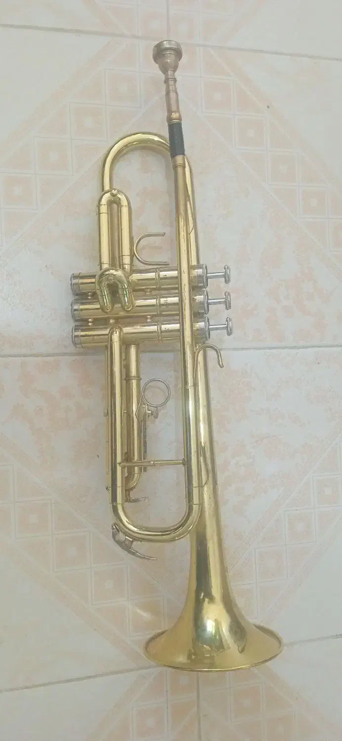 ساز ترومپت برنجی سالم|سازهای بادی|کرمان, |دیوار