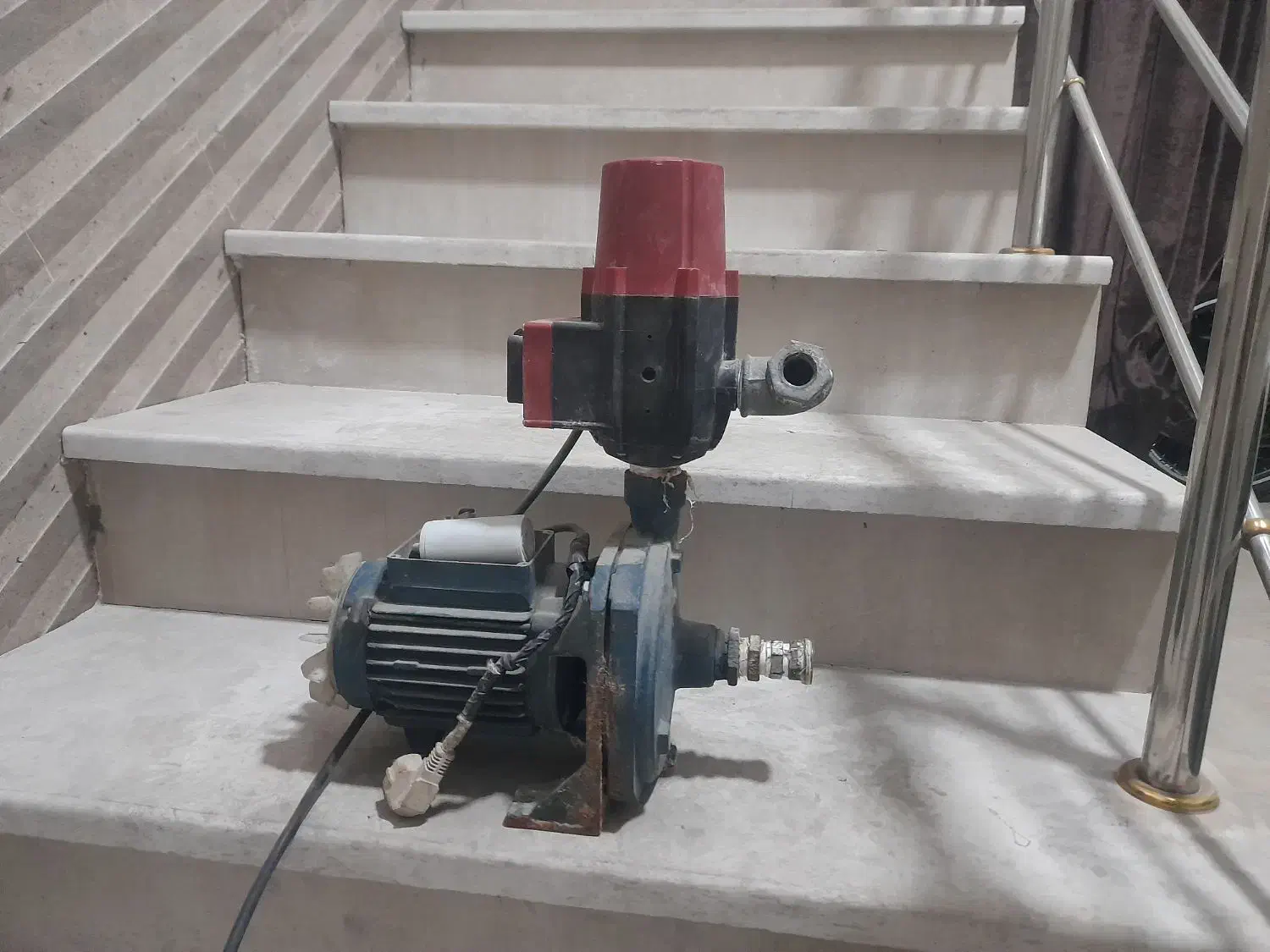 پمپ یک اسب و اوتومات اصلی|مصالح و تجهیزات ساختمان|ساوه, |دیوار