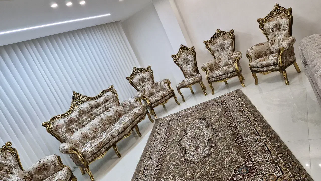 مبل سلطنتی|مبلمان خانگی و میز عسلی|میانه, |دیوار